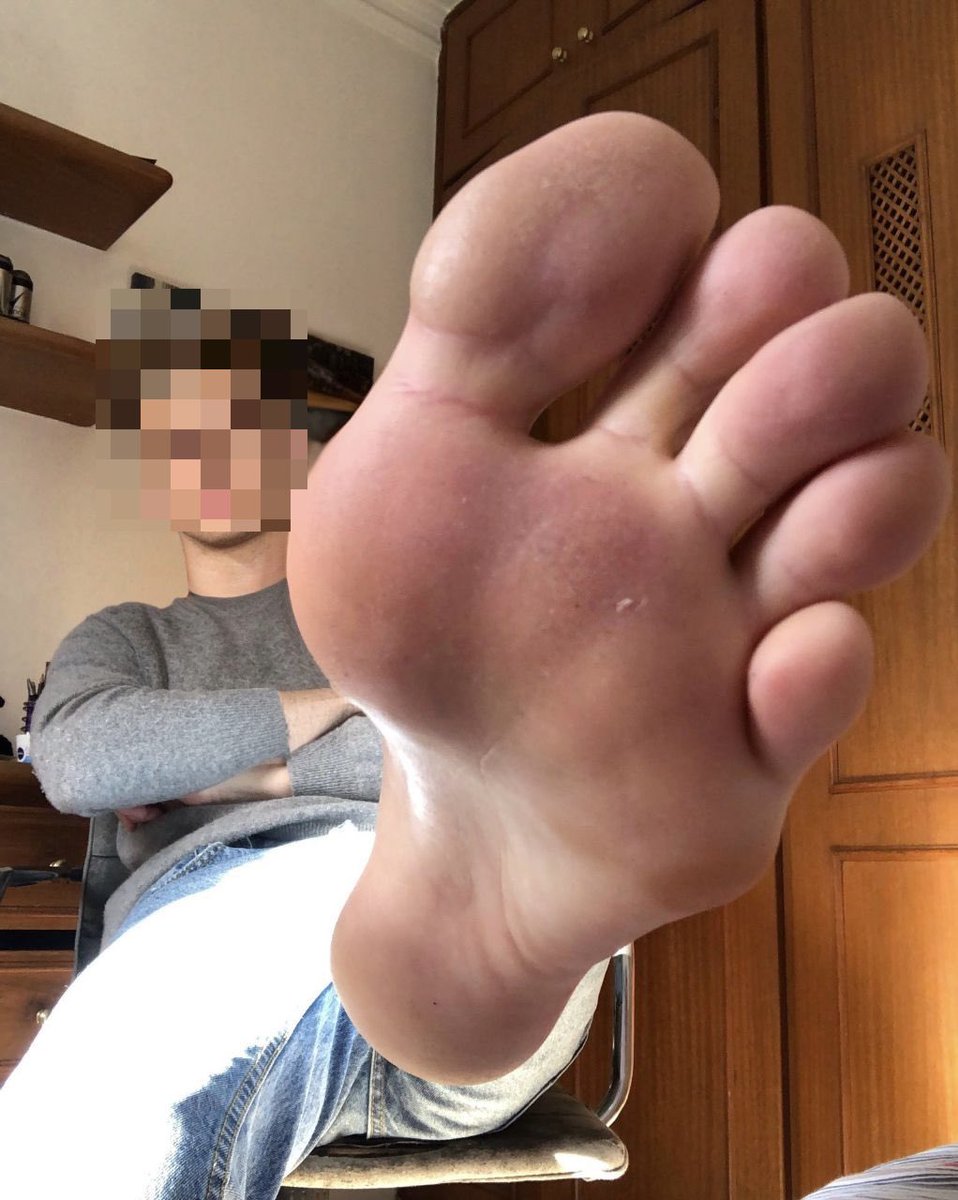 One picture, all your weakness, all your triggers in it. You can’t fight it . I own your focus.👀 🤤

No wonder you can’t escape!🥵