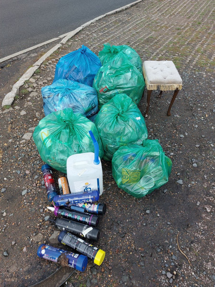 Thanks to everyone who was able to join us at a slightly soggy Boongate for the group Sunday pick: 12x green, 5x blue.
Amazing team: Harriet W-j , Veronica, Pete,  Steve &amp; Phillip.