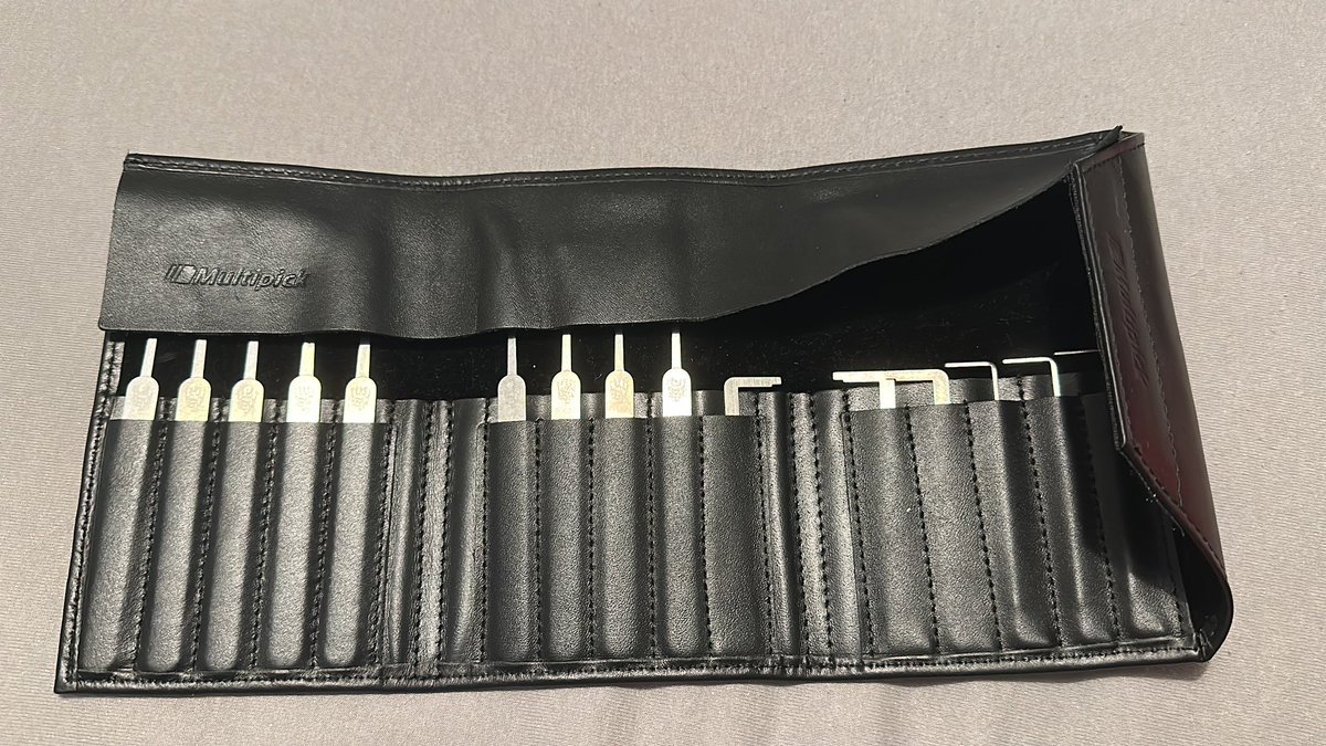 dave save tweet media