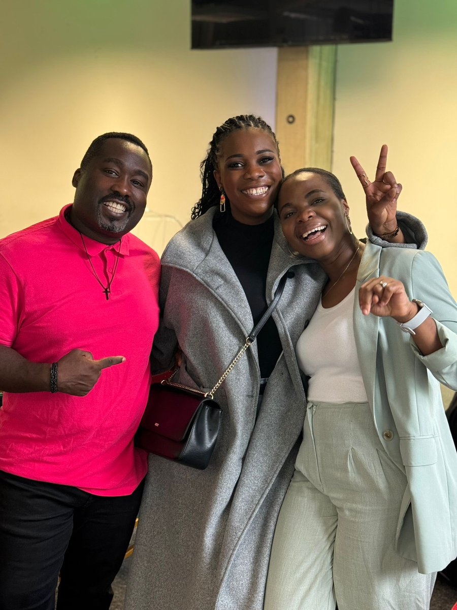 felixmakjr's tweet image. Sunday mood😁😁
Peaceful, blessed, and ready for the week.

#BonAppetitYourMajesty #felixmakjr #fmjtalks #sundaymood #sundayfamily