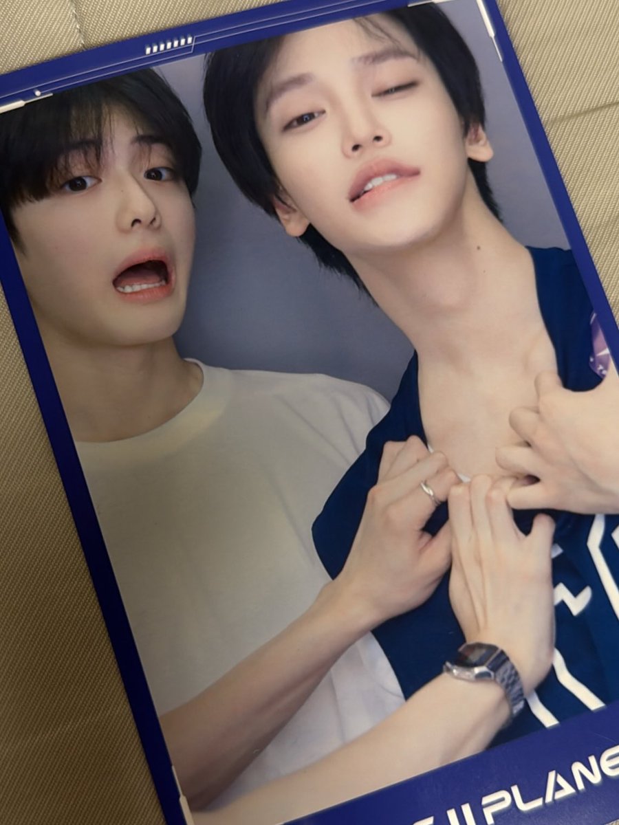 rlash_xx07's tweet photo. 냅다 섹시포즈하는 한음이형에 상현이 기겁 https://t.co/qBqBlkU4xt