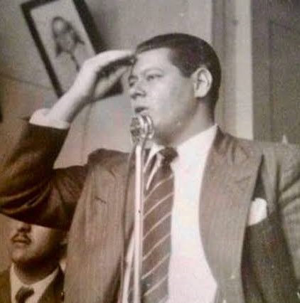 #28Sep | Son 111 años del natalicio del compañero, paisano paramero y merideño Luis Alberto Carnevali Rangel.

Un Comunicador Social de la resistencia que impulsó la caída de la dictadura desde la clandestinidad, siempre abocado a la lucha por la libertad de Venezuela.

🇻🇪