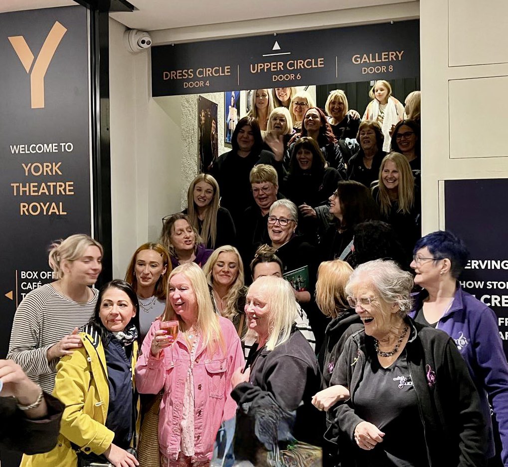 42issy's tweet image. #militarywivesmusical @DeborahIsitt great to meet you last night. What a night. A huge thank you to the whole cast &amp;amp; crew for telling our story.  Loved every minute. Needs to go on tour!