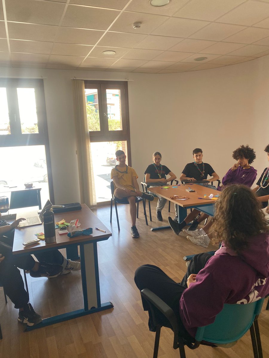 Pulianas ha sido sede del XVII Foro Rover de Andalucía 🤝💜 Jóvenes de 17 a 21 años debatieron sobre salud mental, neurodivergencia, prevención de adicciones e impacto del escultismo 👏✨.

#Pulianas #Juventud #Scouts