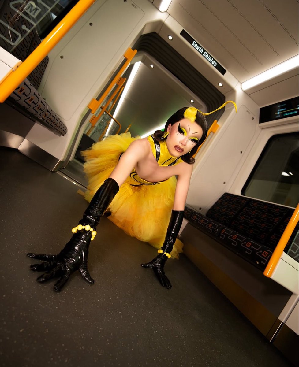 Drag Crave tweet media