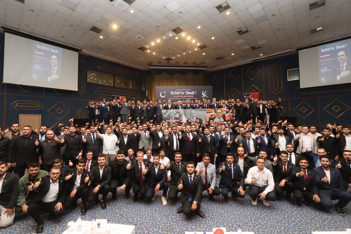 Gençlik kolları teşkilatımızın düzenlemiş olduğu “Büyük Kongeye Hazırlık ve Eğitim Kampı” hatırası.