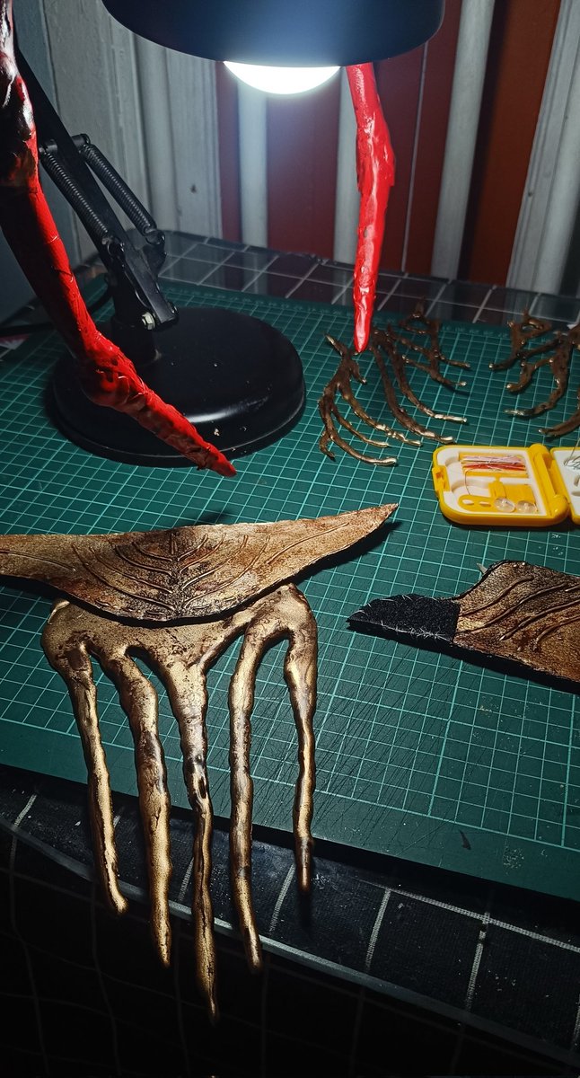 kymnasyrah's tweet image. Day 4. 

Pardon my barai face. 🤡🫶🏻

#cf2025 #diycostume #cosplay