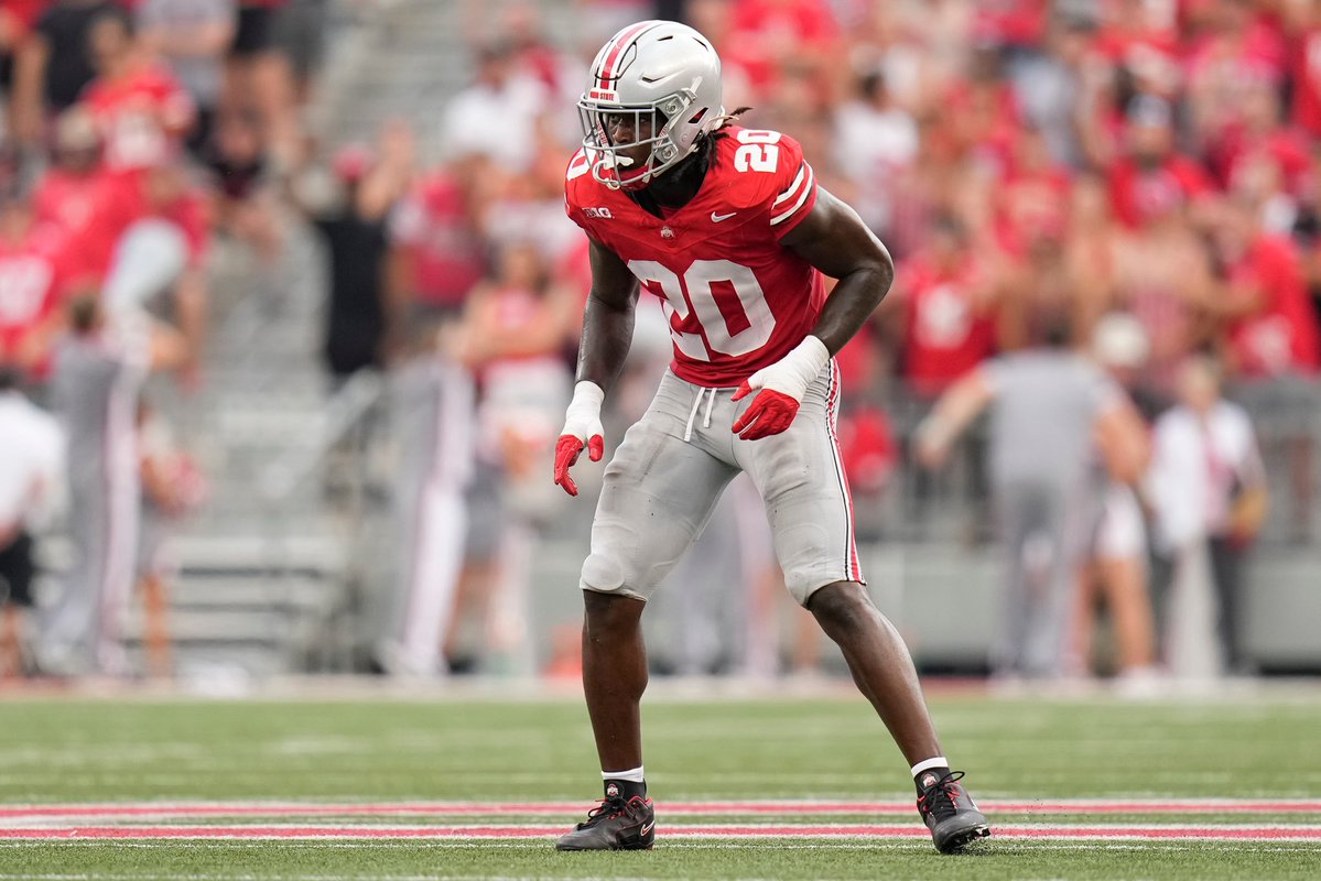 BuckeyeNatty's tweet image. Arvell Reese last year to this year

What do you notice?