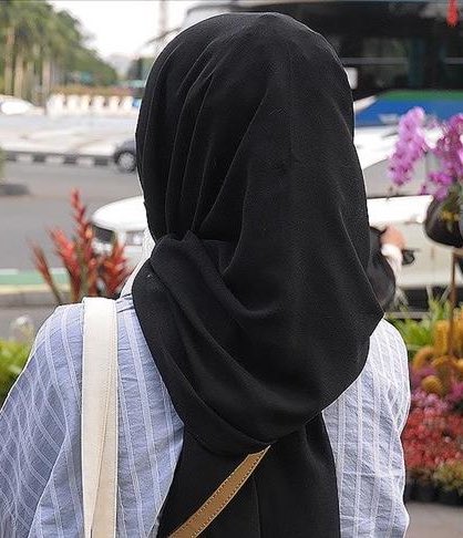 dailyislamist's tweet photo. 🗣️ KKTC Öğretmenler Sendikası Başkanı Selma Eylem:

"Okullarda çocukların başının örtülmesi çocuk istismarıdır.

Sizin gerici, yobaz anlayışınıza karşı Atatürkçü, ilerici, çağdaş eğitim hakkı için mücadele veriyoruz."