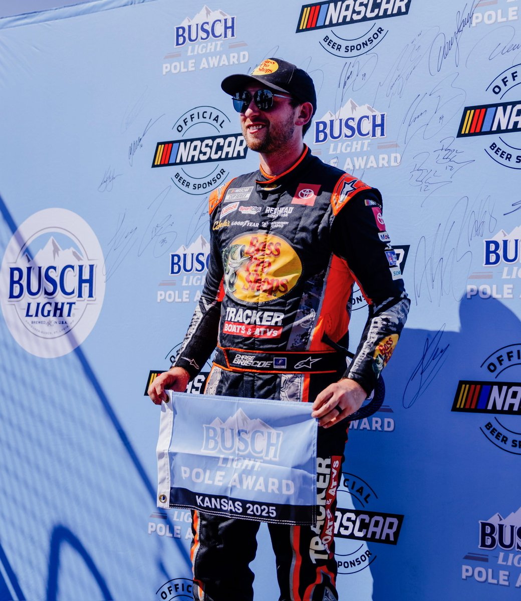 Chase Briscoe (@chasebriscoe) on Twitter photo On the pole here at Kansas, tune in on USA at 3pm. On the pole here at Kansas, tune in on USA at 3pm.