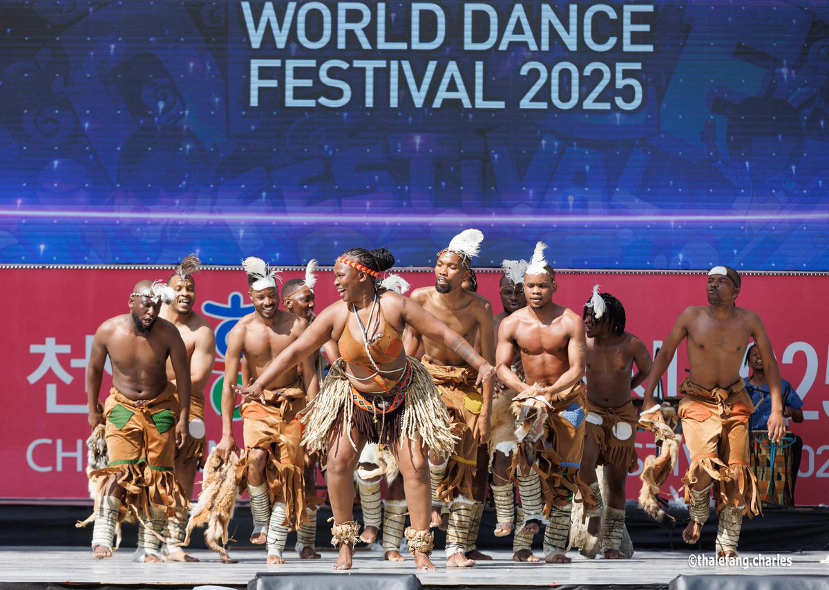 KalaharianSon's tweet photo. Congratulations to Mophato DANCE Theatre. 
Out of 38 dance troupes from around the world, they got position FOUR at Cheonan World Dance Festival.
Thank you for raising our flag high 🇧🇼🎊
📸 Thalefang Charles https://t.co/v9F0KbhI7L