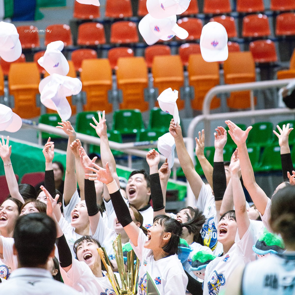 omk_no15's tweet image. 화성 IBK 기업은행 알토스 배구단
2025 여수 코보컵 우 승 !