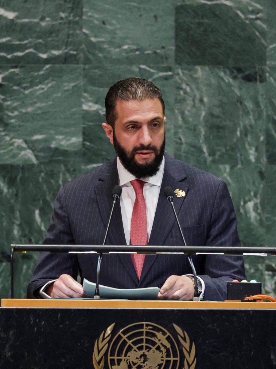 ☎️ Hij onthoofdde christenen, yezidi’s, druzen, alawieten en Koerden.

Waarom liep niemand demonstratief de zaal uit tijdens zijn toespraak bij de VN?