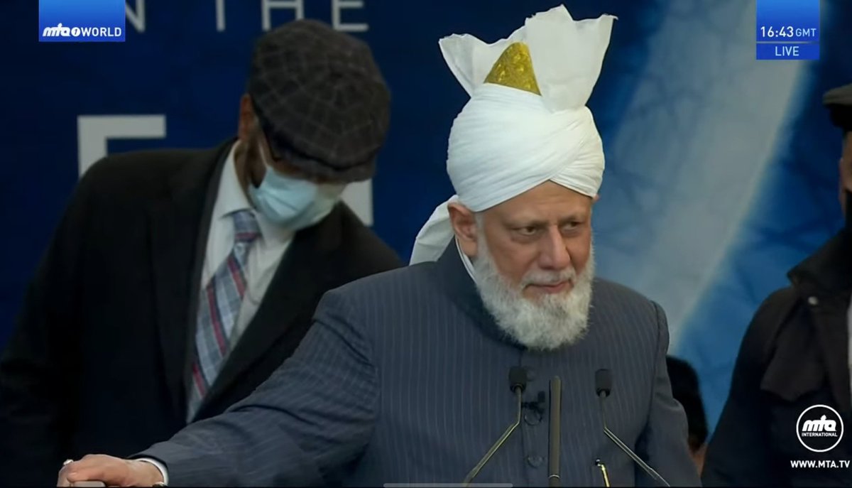 oh how your every smile lights our hearts ❤💡 may Allah always give you health and strength and happiness, Ameen