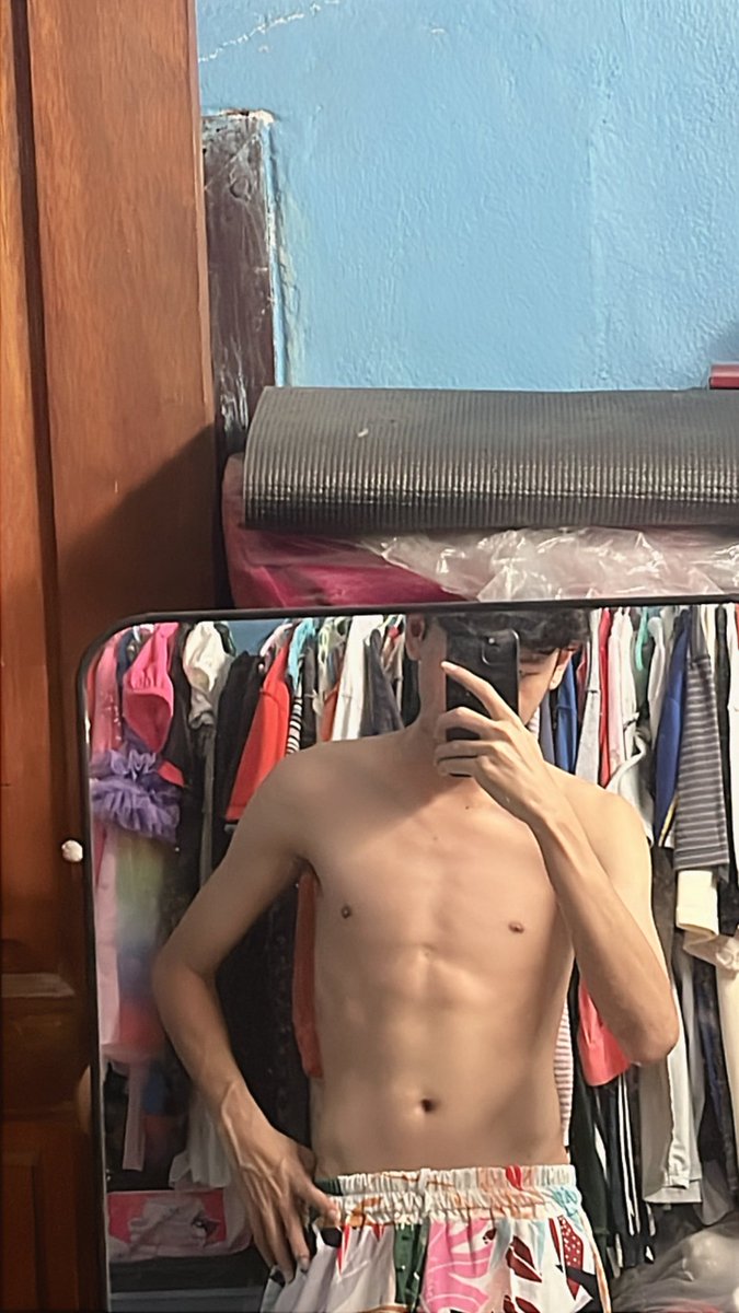 t_mxney04's tweet photo. เบื่อทักมาคุยด้วยหน่อย #รังสิต https://t.co/BlKkBH3axQ