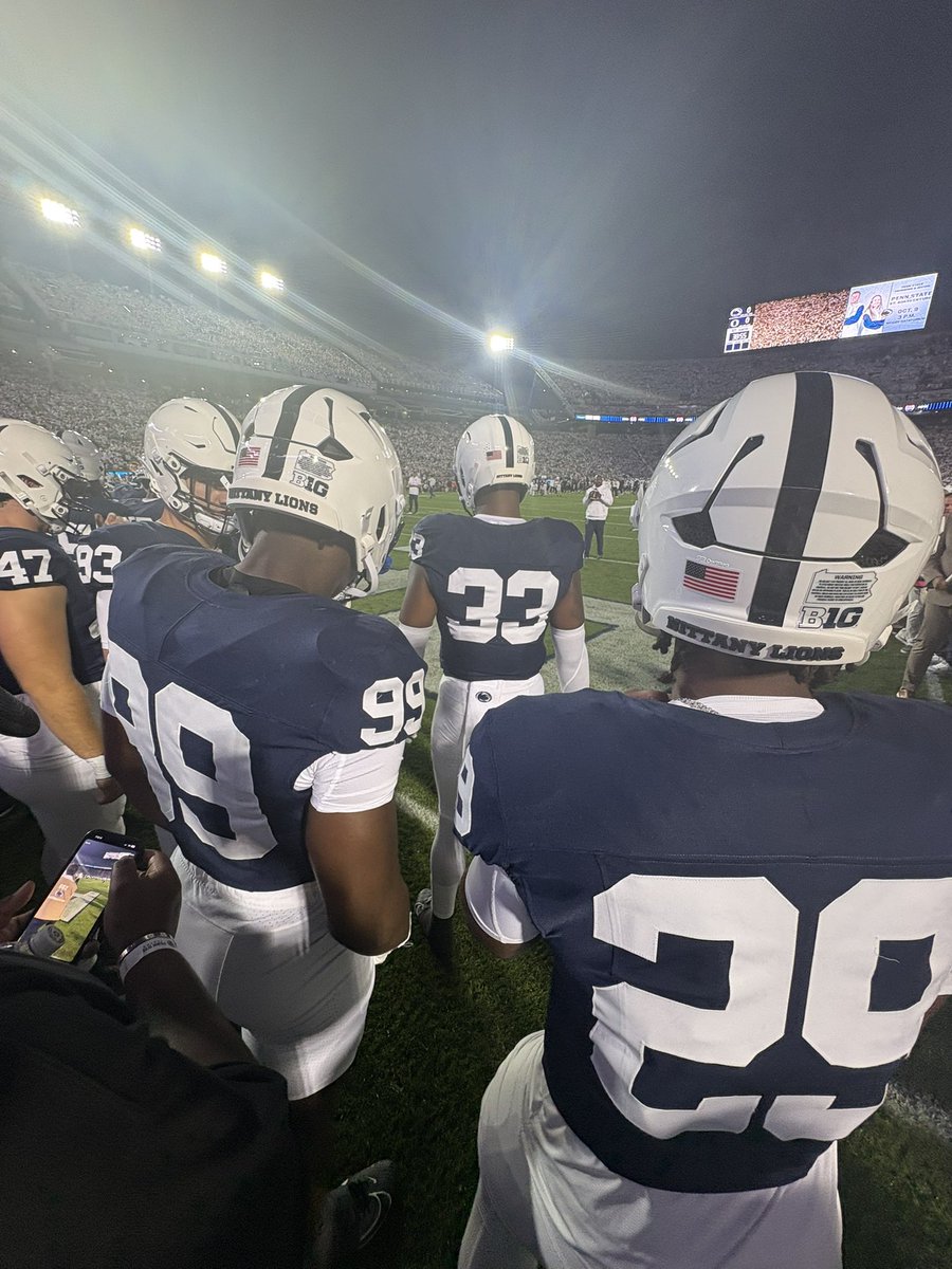 abrahamljs's tweet image. Amazing time at the White Out this weekend! #AGTG 
@PennStateFball @djbryant13