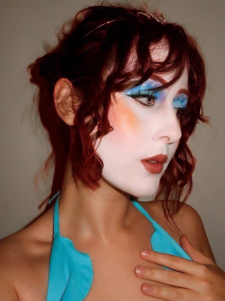 ColourPopCo's tweet image. She&apos;s a cover girl. 🌟🤩 @peachyren_ uses our Blue Moon palette for this midwest princess-inspired look. 🤠