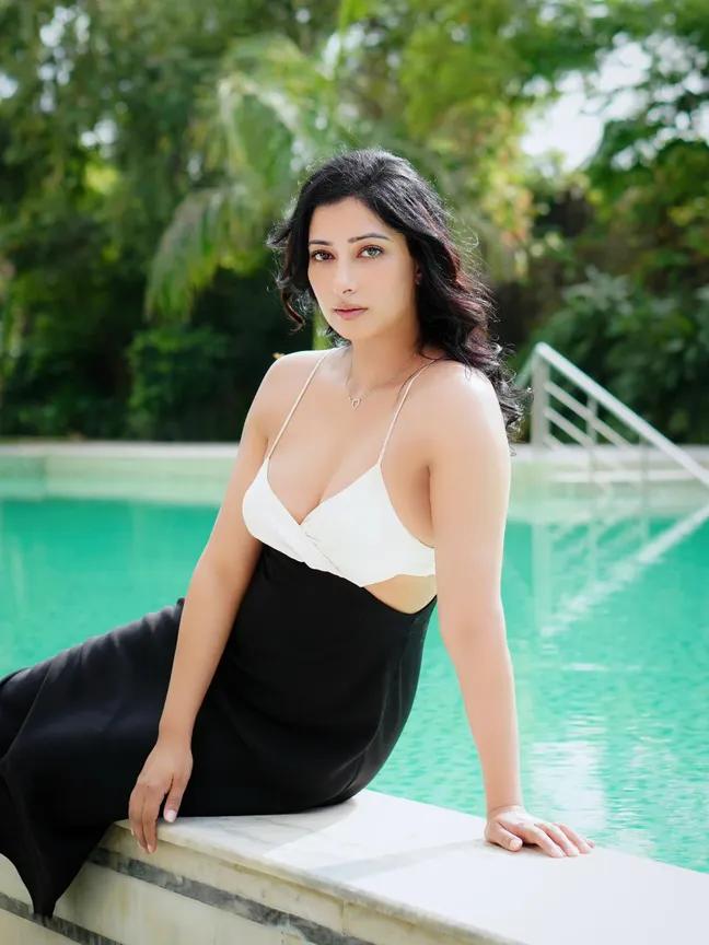 G18tM2BbMAA5OrV?format=jpg&name=900x900