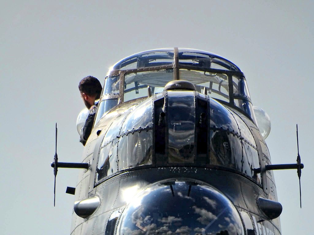 Great Members day yesterday <a href="/RAFBBMF/">RAF BBMF</a> <a href="/Seb_Lanc99/">Seb Davey</a> <a href="/RAFConingsby/">RAF Coningsby</a>