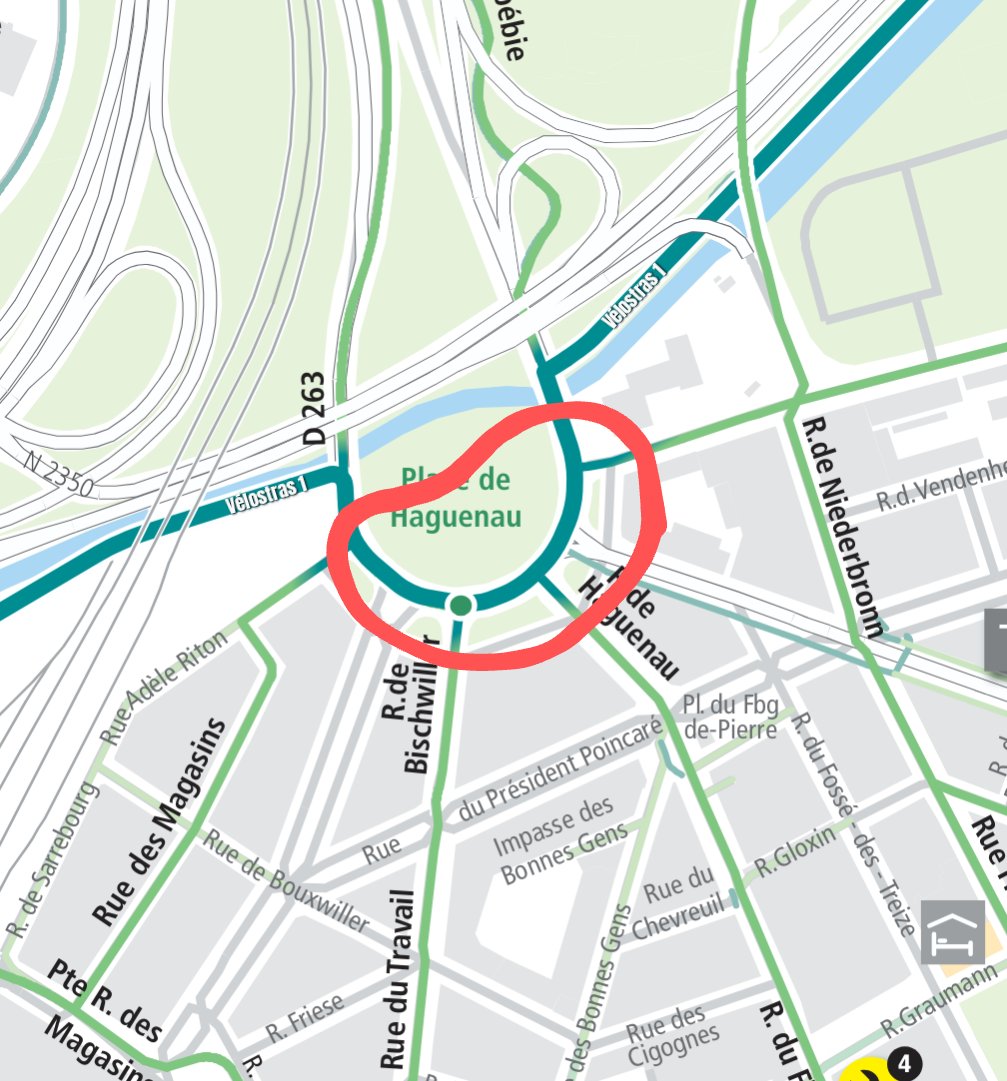 📍En ce moment sur la place de Haguenau à Strasbourg :
Des travaux qui obstruent un itinéraire cyclable structurant et aucune alternative mise en place pour les cyclistes.

Une telle situation devrait être tout simplement inconcevable dans une ville qui se dit cyclable !