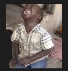_vansofficiall's tweet photo. Me: Accra to Kumasi is a 4hr journey

Amasaman road: https://t.co/qQl0wnZN9d