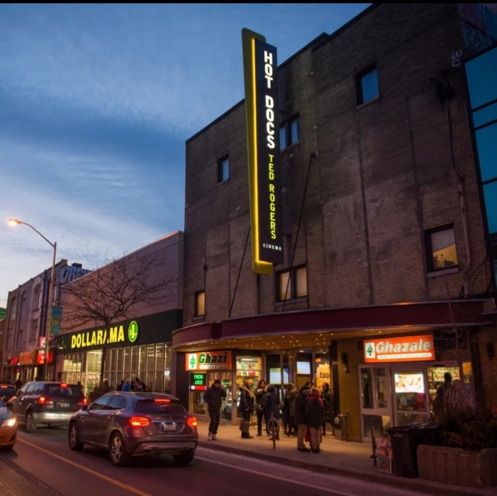 aupetitcoquin's tweet image. If you have a kid going to school in #Toronto, one of the best gifts you can get is a subscription to @HotDocsCinema on #BloorStreet. 
Expand their horizons through amazing documentary programming 
@UofT @studentlifetmu @OCAD @georgebrownuni #studentlife #uni #UofT #TMU