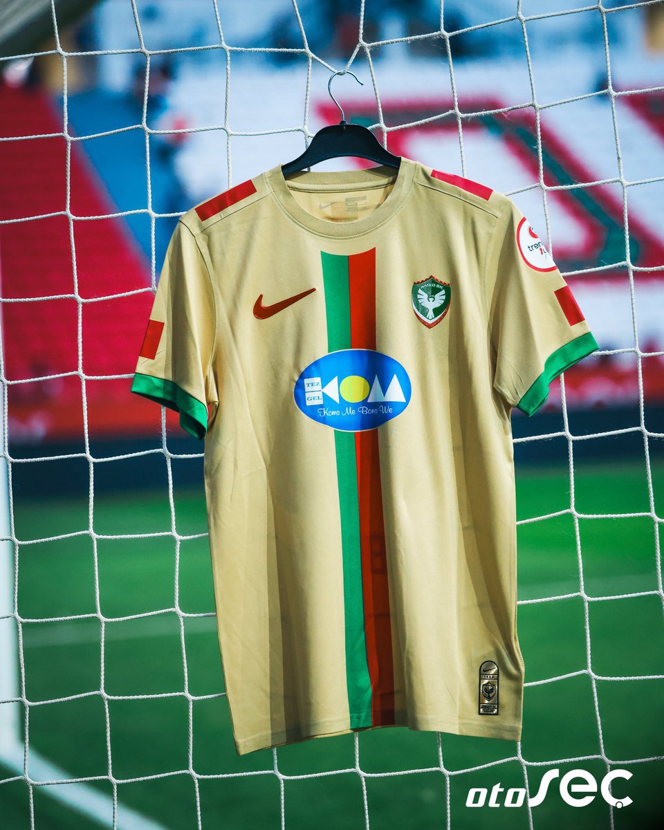 Kürtçe slogan nedeniyle Amedspor’a uygulanan ceza, Kürt halkının anadiline yönelik tahammülsüzlüğün göstergesidir. 

Bu tutumu kabul etmiyoruz. Anadilimizi, kimliğimizi, varlığımızı korumaya; haklarımızı elde etmeye kararlıyız. #KürtçeDiliCezalandırılamaz