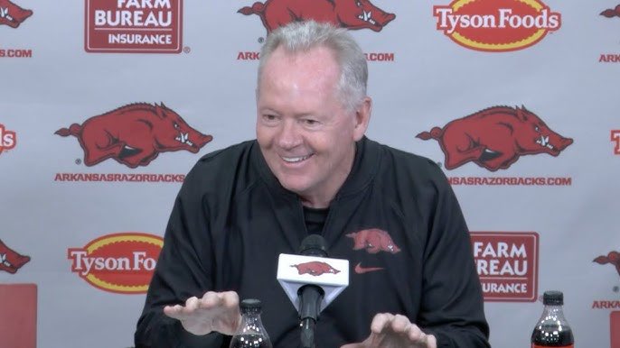 mzenitz's tweet photo. Bobby Petrino is set to be named Arkansas’ interim head coach, sources tell @CBSSports.

Petrino, who was the Razorbacks’ head coach from 2008-11, had been Sam Pittman’s offensive coordinator at Arkansas the last two seasons. https://t.co/AZ8spwBlVd