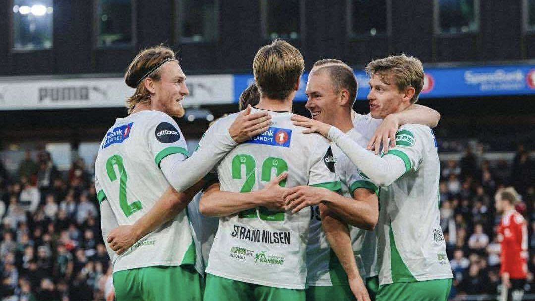 HamKam tweet media