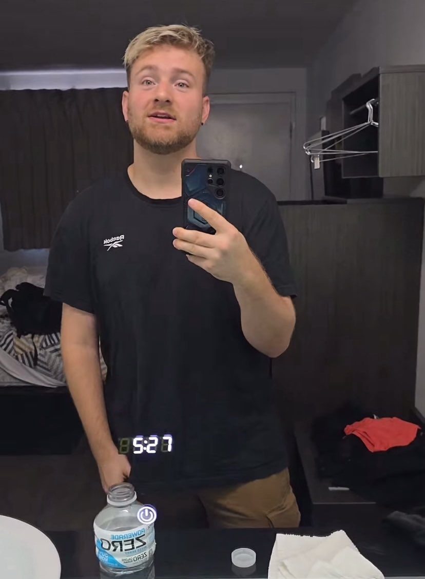 Claire 👩🏻‍🦰 tweet media