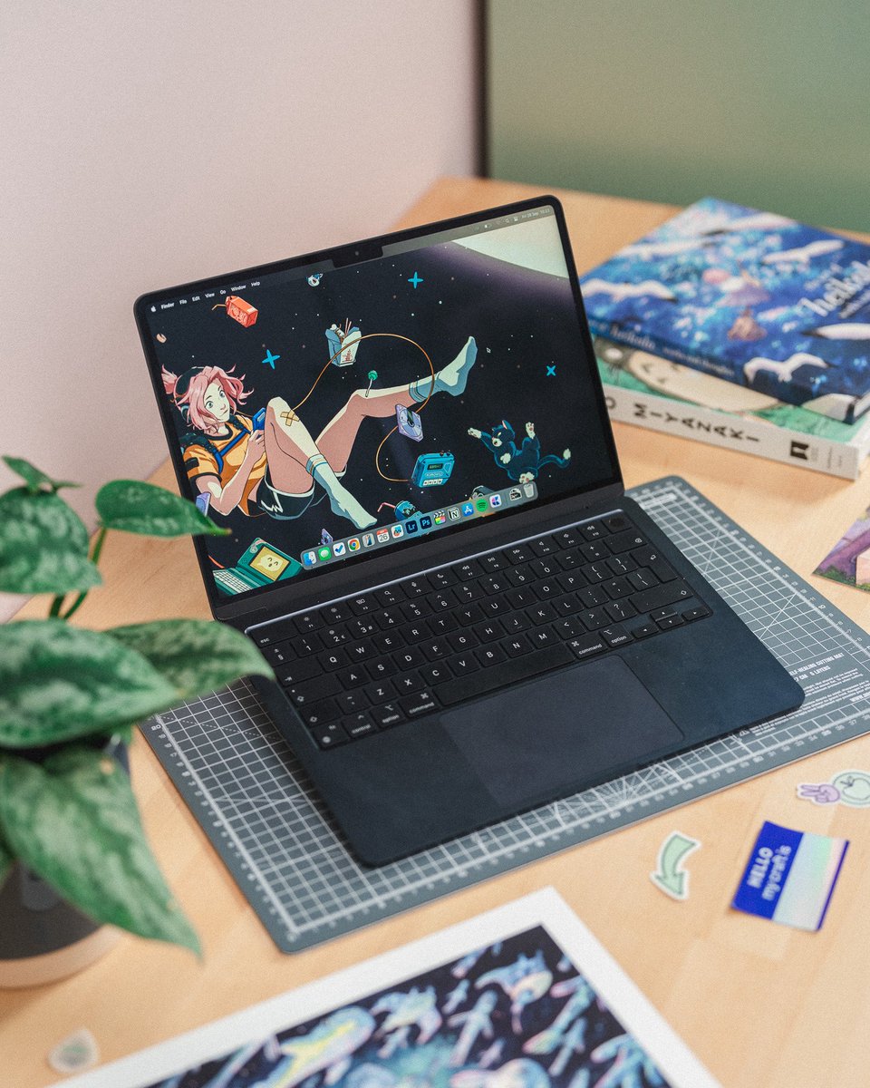 New wallpaper pack is out : Nightwave! 🌌

Super happy with how this one turned out, making illustrative packs has been super fun 👀

Looks beautiful on the new orange iPhone too 🍊

kirokustudio.co.uk/shop/nightwave…