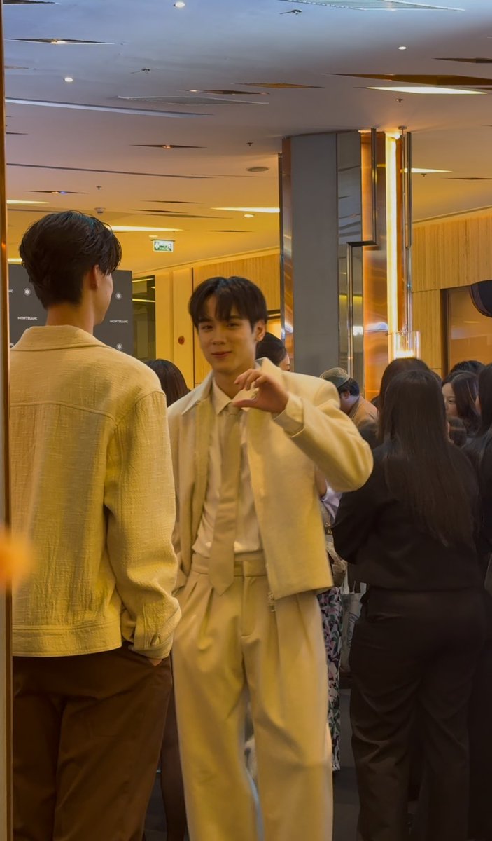 wipassaneepv's tweet image. — Happy Birthday @javabh28 🩷
ขอให้แกถูกค้นพบอีกเยอะๆ ขอให้ซีรีย์เรื่องใหม่ดังเปรี้ยงๆมีแต่คนรักคนรุ้จักเพิ่มขึ้น อยู่ตรงนี้ไม่ได้หายไปไหนน่าคนเก่ง วันเกิดปีนี้อดเจอกันเลยไม่ต้องคิดว่ามีคนรักแกน้อยลงหรอกนะ ชั้นยังอยู่ตรงนี้เสมอ 🥹🫂💘
#Java20thChapter 🎂
ꗯ꙼̈ 𓂂 @javabh28…