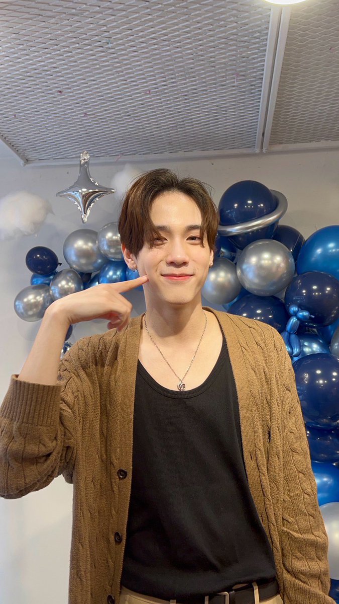 wipassaneepv's tweet image. — Happy Birthday @javabh28 🩷
ขอให้แกถูกค้นพบอีกเยอะๆ ขอให้ซีรีย์เรื่องใหม่ดังเปรี้ยงๆมีแต่คนรักคนรุ้จักเพิ่มขึ้น อยู่ตรงนี้ไม่ได้หายไปไหนน่าคนเก่ง วันเกิดปีนี้อดเจอกันเลยไม่ต้องคิดว่ามีคนรักแกน้อยลงหรอกนะ ชั้นยังอยู่ตรงนี้เสมอ 🥹🫂💘
#Java20thChapter 🎂
ꗯ꙼̈ 𓂂 @javabh28…