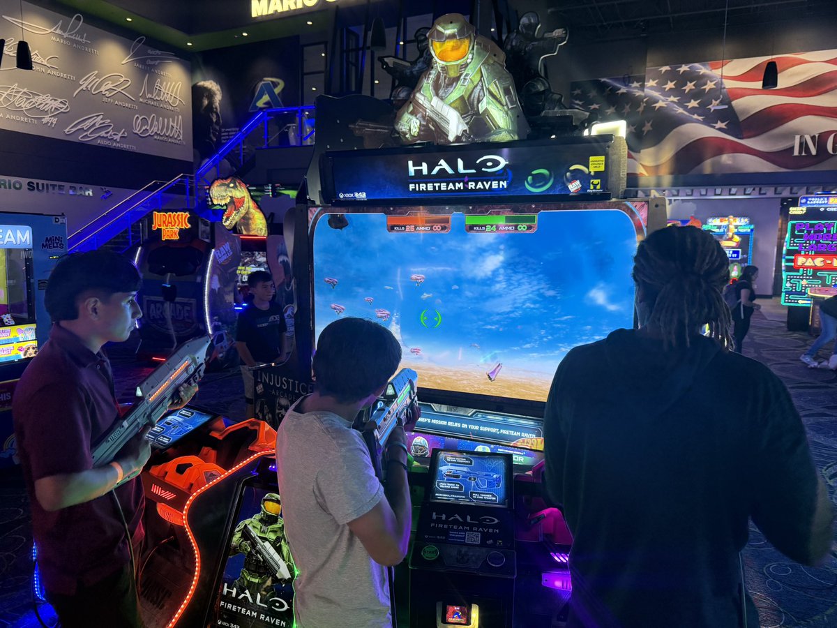 Thank you <a href="/Roxanne4FWISD/">Roxanne Martinez, FWISD Trustee</a> and <a href="/dhnsyouth/">DHNS Youth Association</a> for sponsoring our team outing this year. Our boys and coaches had a blast at Andrettis! 

#GoEagles🦅