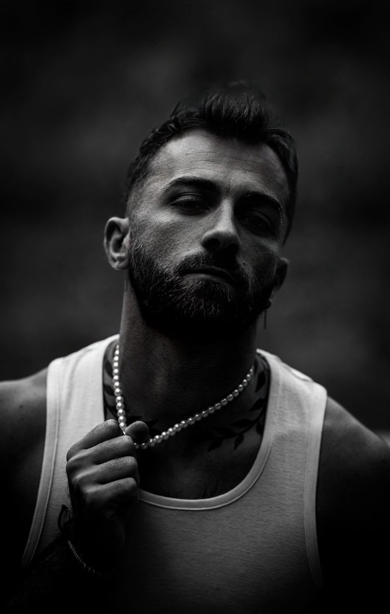 MathisLts72's tweet photo. Le photographe il a géré nan ? #LGBTQIAAutumnWhispers https://t.co/tFMCPK74s5