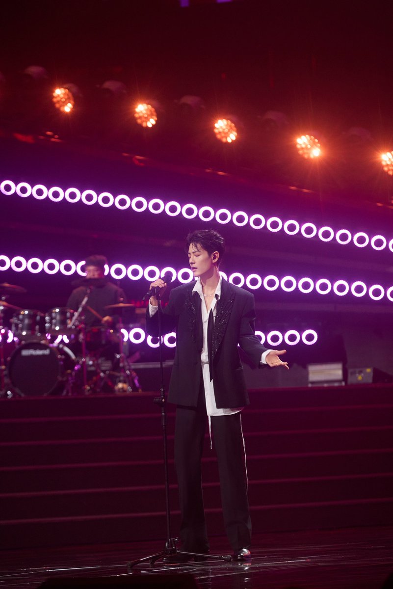 【250929 Photo】

#XiaoZhan1005NewsPort
#XiaoZhan #肖战 #SeanXiao

Xiao Zhan Studio Weibo updated:

With Xiao Zhan's "Music Music All Night", enjoy the moment when your heartbeat and the rhythm become one.