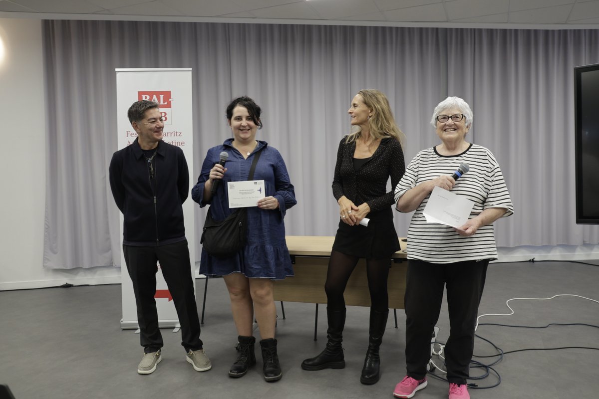 📢Cuatro proyectos cinematográficos de Bolivia 🇧🇴 Brasil 🇧🇷 y México 🇲🇽 fueron 🏆premiados en los Encuentros de Coproducción “BAL-LAB” durante la 34 edición del festival de cine latinoamericano de BIARRITZ.<a href="/FestBiarritzAL/">Festival Biarritz Amérique Latine</a> #Biarritz2025 #FestivalBiarritz
📰 ibercine.com/el-bal-lab-de-…
