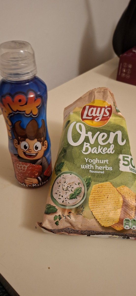 Nerosiaa's tweet image. Mogłeś siedzieć tu ze mną ale wolałeś jakas kirwe