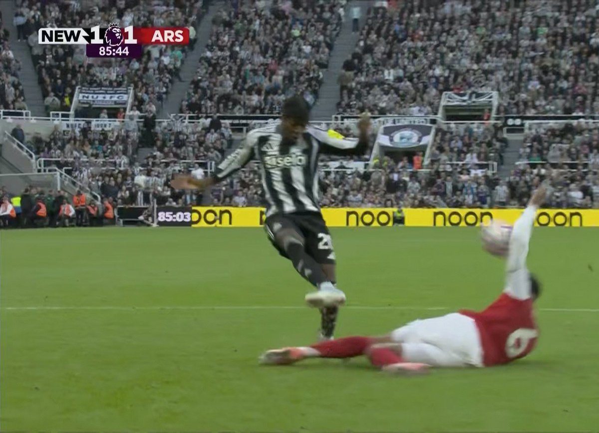 PGMOL title if Arsenal win it from here. Am I doing this right