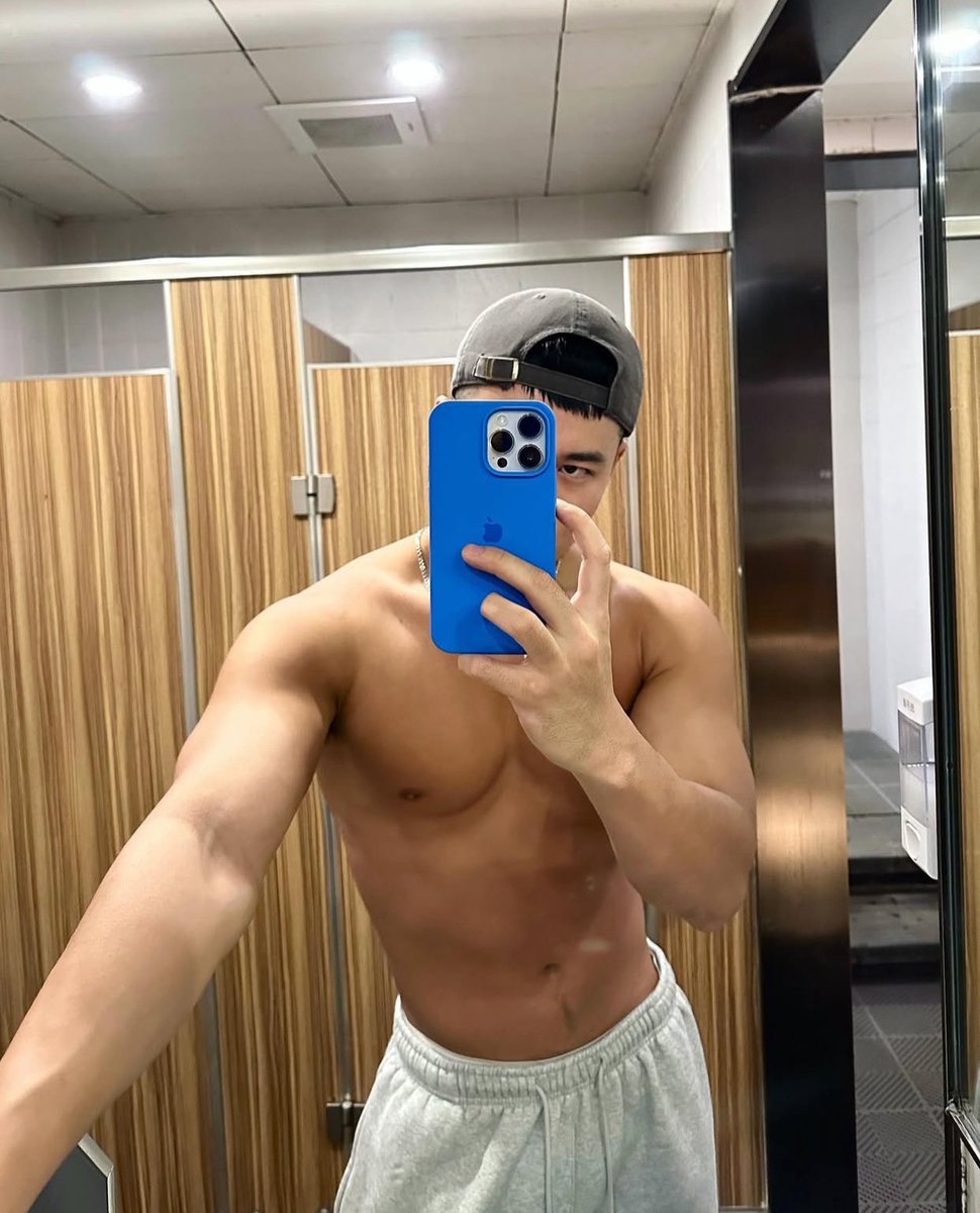 😎 (@vsatey) on Twitter photo 