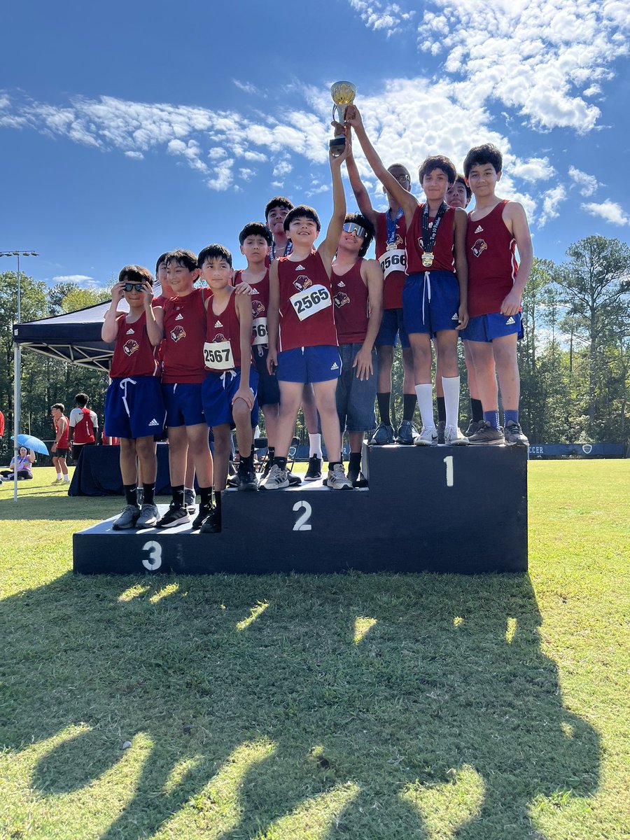 DeanYoder3's tweet image. This past Saturday, at the Champions Chase Invitational-Pearson’s boy’s XC team took the top place! First time finishing 1st place. We are only three years old as a program and showing the we may be small-but we are mighty. @PearsonMiddle @CobbSchools