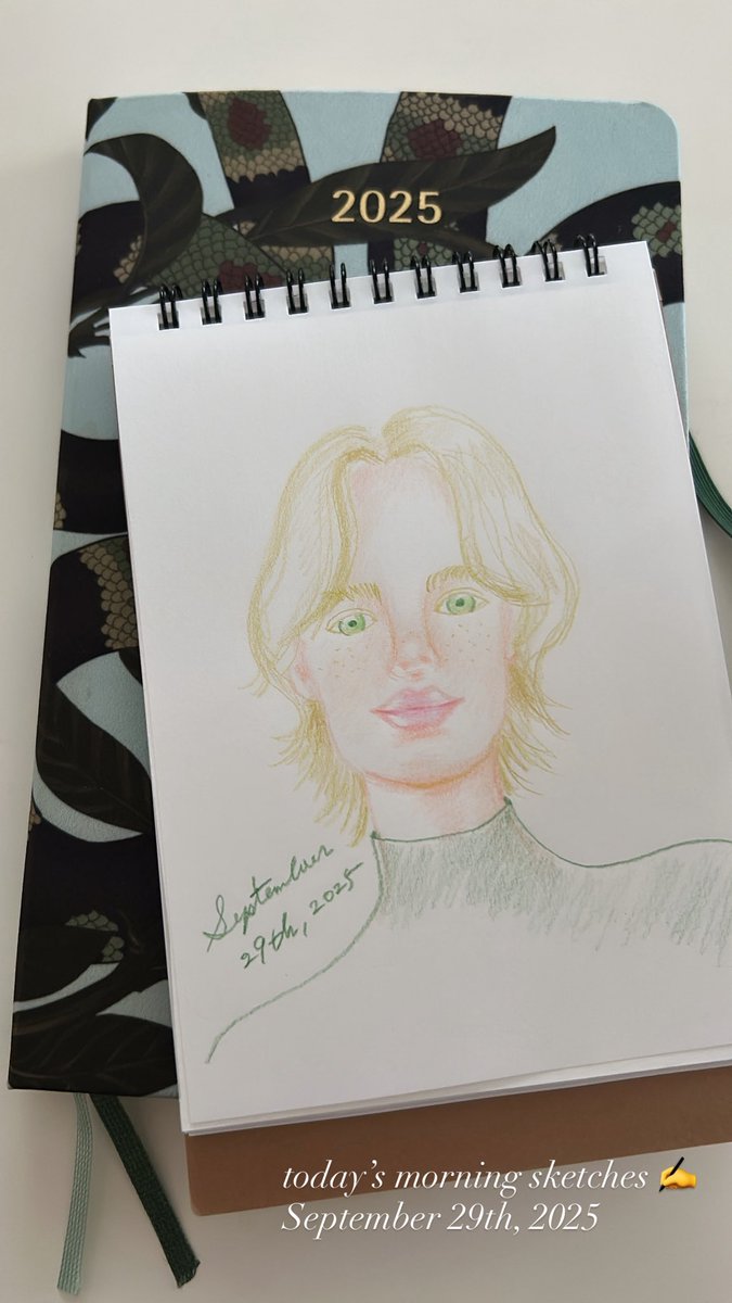 majico___'s tweet photo. today’s morning sketches ✍️
September 29th, 2025
#majico #doodle #drawing #illust #illustration #sketch #routine #スケッチ #イラスト #デッサン #ルーティン #顔 #似顔絵 #ポートレート https://t.co/EBQ8AmKrNk