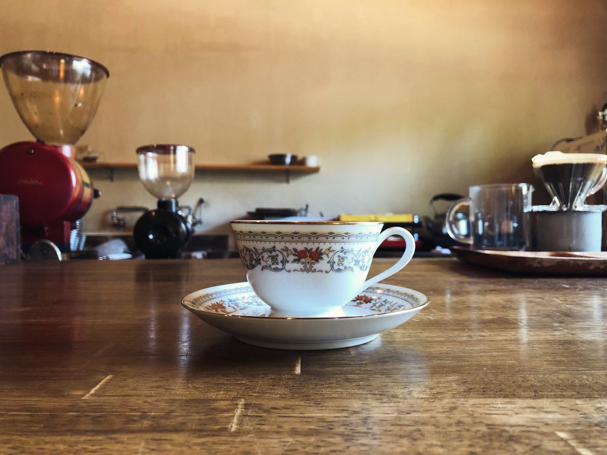 6_coffee's tweet photo. 9/29(月)〜10/4(土) OPEN 
9:00〜17:00(LO16:30)
今週もよろしくお願いします☕️
▶︎10/2(木)・24(金) 休みます。

珈琲豆🫘全国へお届けしています。
ONLINE SHOPから是非↓↓
https://t.co/MM3jGmGX7j https://t.co/ZiC4iOYbdC