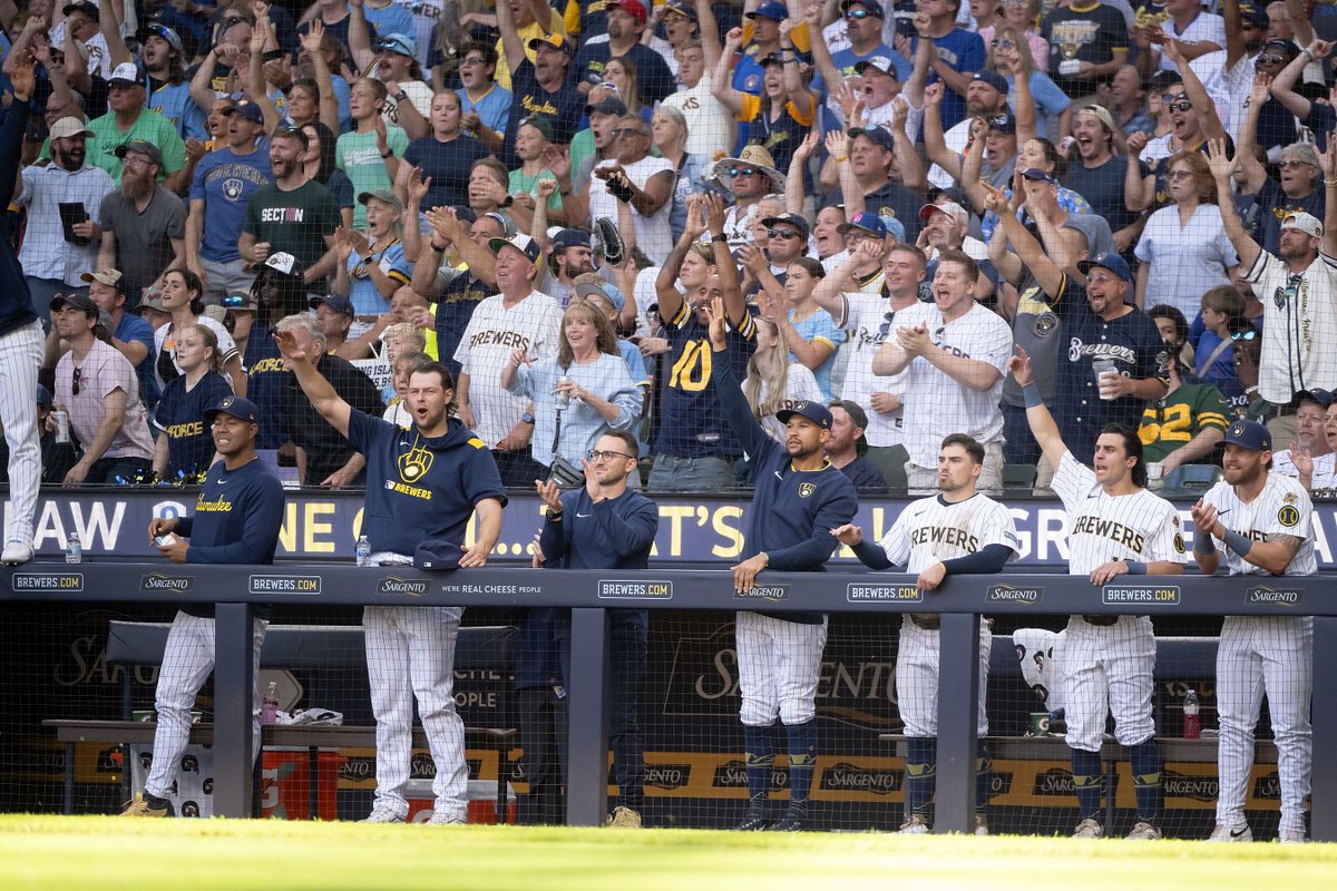 Milwaukee Brewers tweet media