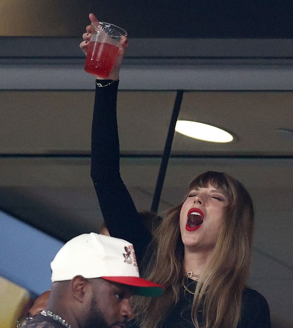 TOUCHDOWN CHIEEEFS!!!