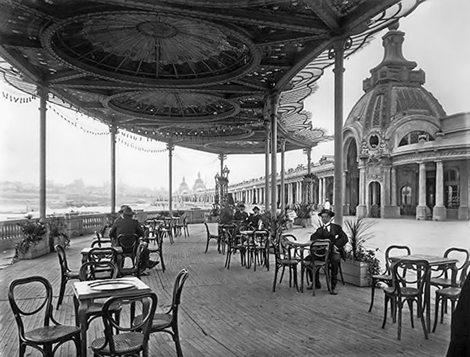 Mar del Plata, 1915.  Marquesina del café La Brasileña en la antigua Rambla Bristol. Aporte: Enrique Mario Palacio