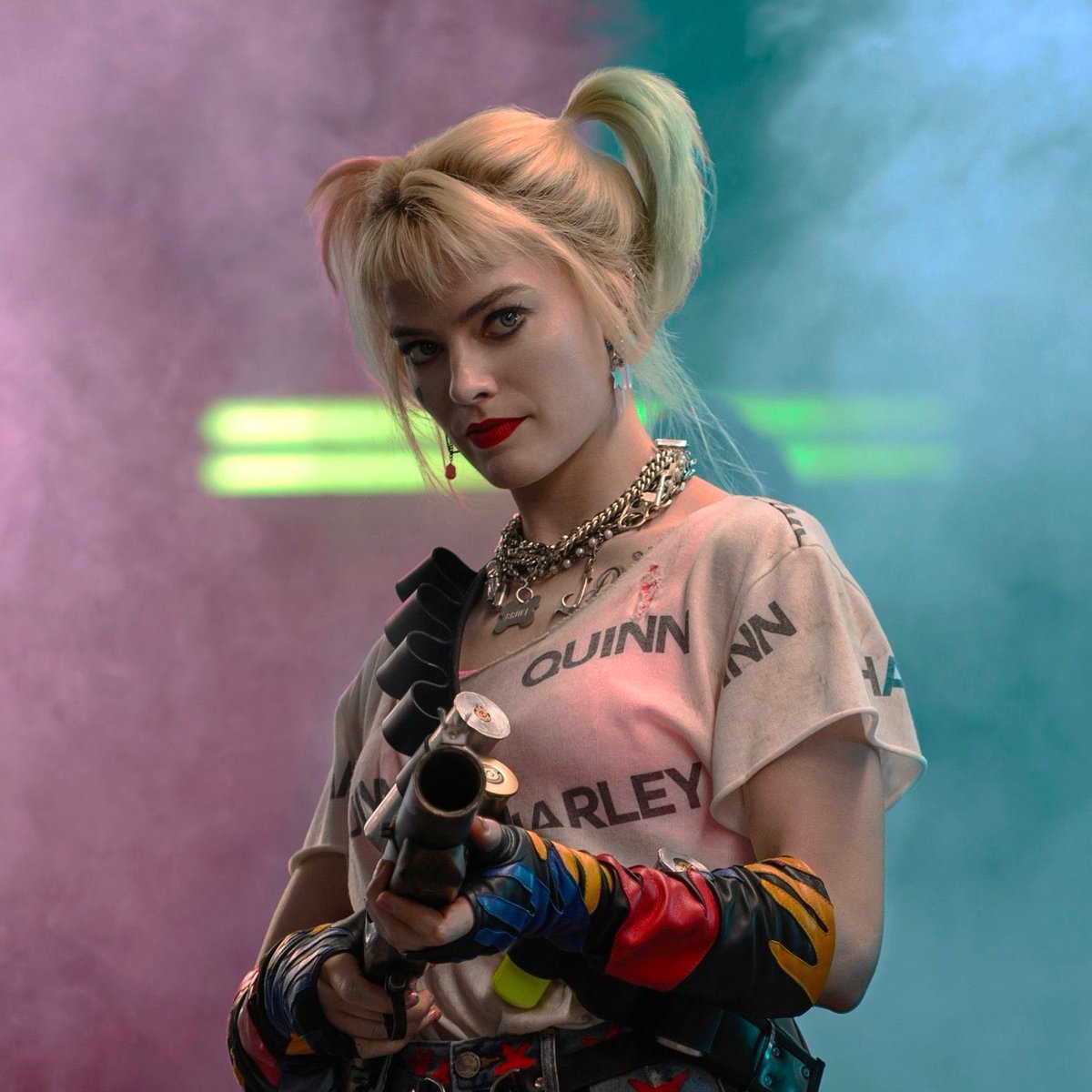 ogeekautentico's tweet image. É curioso pensar que a DC passou anos tentando vender a Arlequina como o seu equivalente ao Deadpool, sendo que o Pacificador cumpriu esse papel de uma forma muito melhor e sem precisar de tanto investimento por parte do estúdio