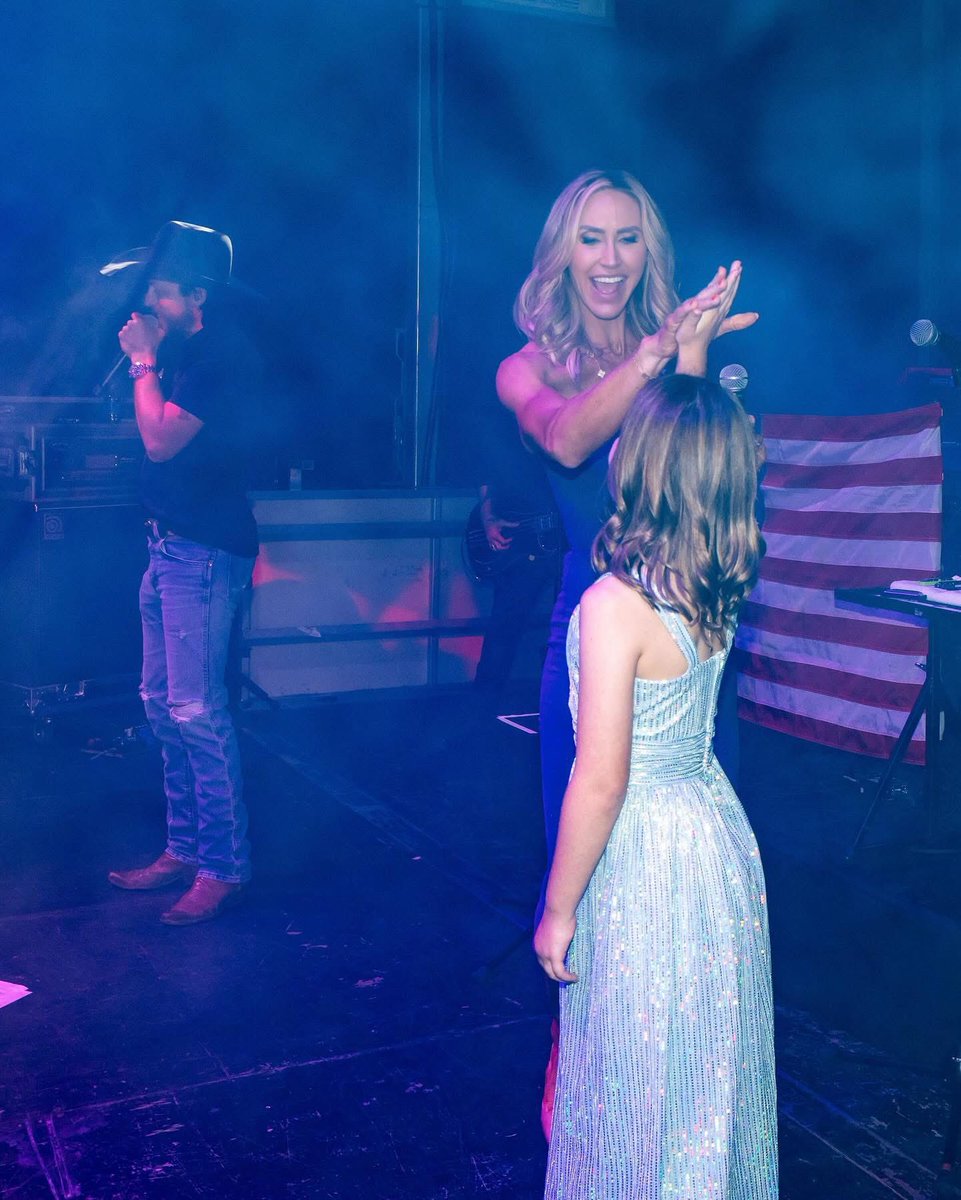 LaraLeaTrump's tweet image. This is what it looks like when your friends help raise $50M for the kids of @StJude through @curetivity foundation — INCREDIBLE!!!!!! 🙏🏽🤩