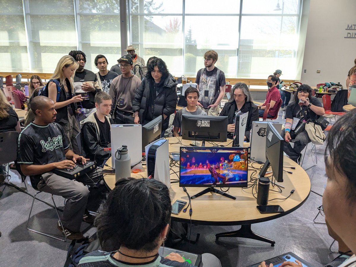 ZiggyL7's tweet photo. @JustBlockEvent been going crazy, and we're kicking off the Top 8 for this TWT Dojo event with @dulcetFlowerCos ! 
Let's get it  https://t.co/kwccOptzW3 https://t.co/pNj6WzIGlA