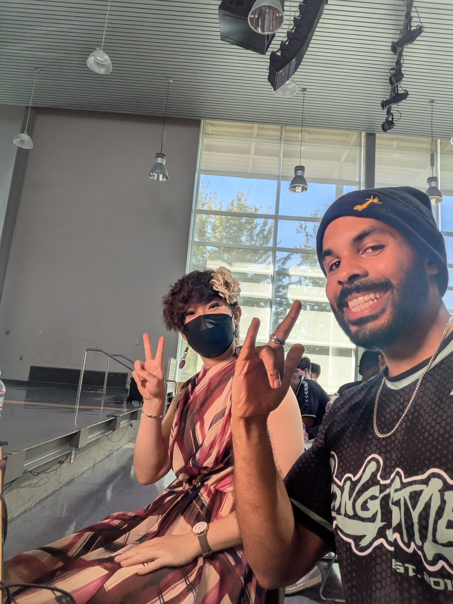 <a href="/JustBlockEvent/">Just Block 2026</a> been going crazy, and we're kicking off the Top 8 for this TWT Dojo event with <a href="/dulcetFlowerCos/">dulcetFlowerCosplay @ Fight Kingdom</a> ! 
Let's get it  twitch.tv/tabbynickel?sr…